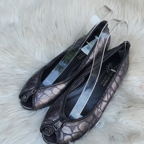 Donald‎ Pliner Pewter zip flats 6.5 NWT - Picture 8 of 9
